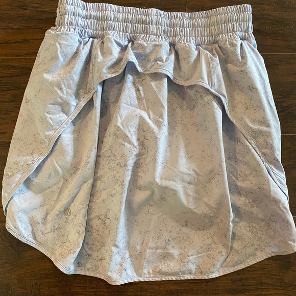 SOLD Lululemon Skort - Picture 2 of 4